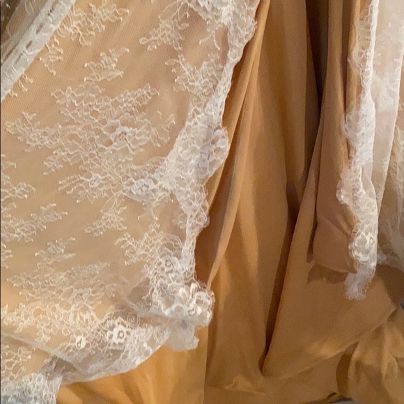 $1,485 NWT Lace Wedding Bridal Dress - Picture 8 of 16